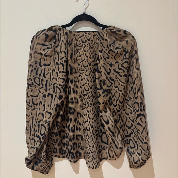 Express Animal Print Blouse - Picture 2 of 5